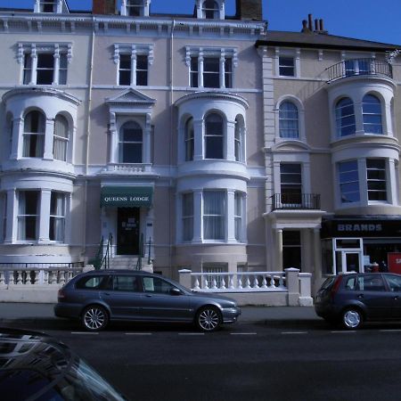 Queens Lodge Λαντούντνο Εξωτερικό φωτογραφία